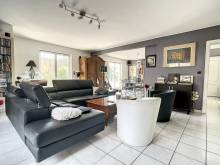 Maison avec grand salon sejour et garage à Illzach proche de Mulhouse