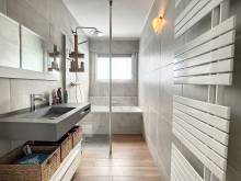 Maison avec salle de bain douche et baignoire à Wittelsheim proche de Pfastatt